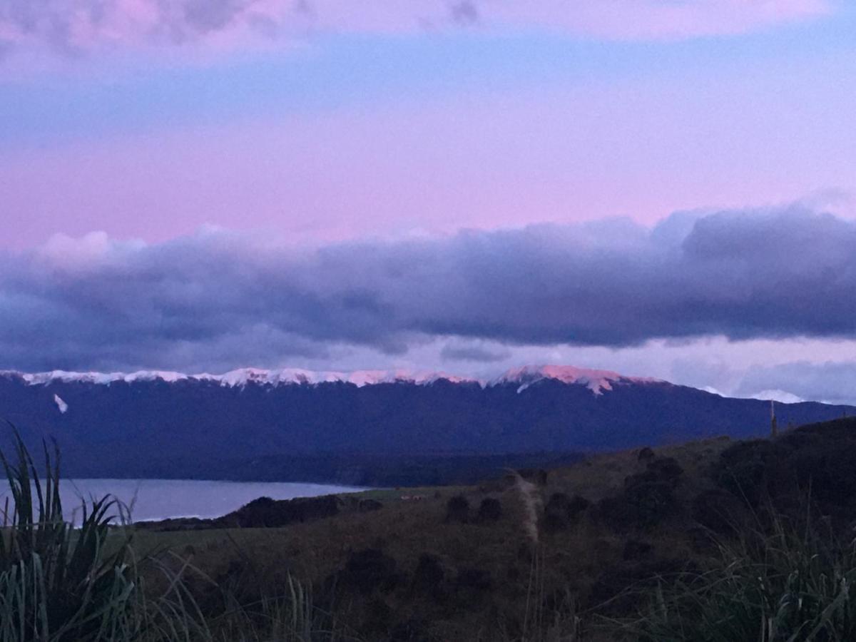 “The Cliffs” Humpridge View Motels Tuatapere Exteriör bild